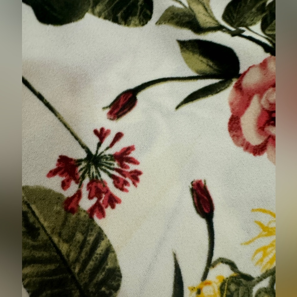Mine small floral shorts - Picture 3 of 5